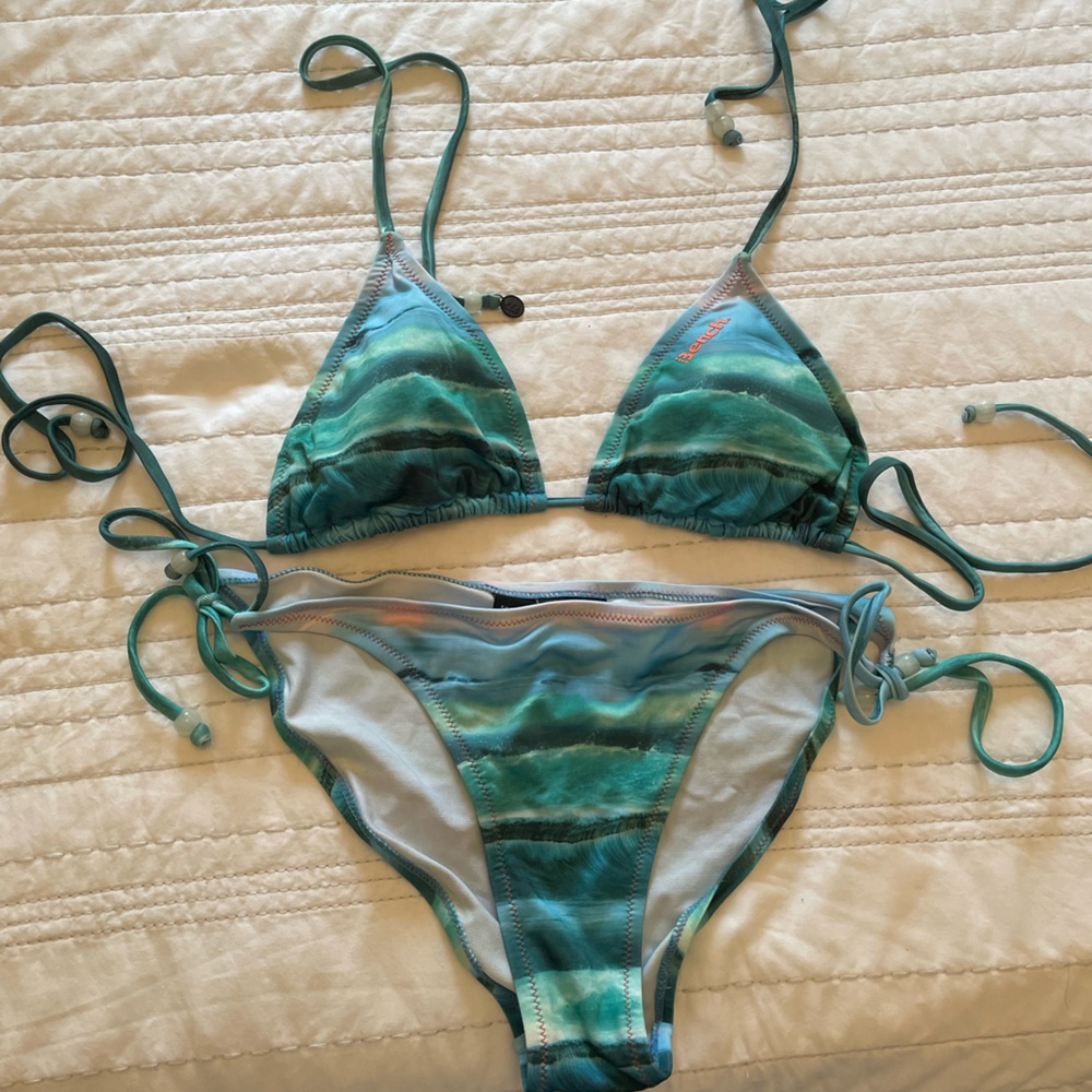 2 piece BENCH bikini